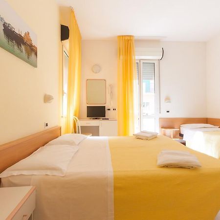 Hotel Paola Garden - Nuova Gestione Bellariva Di Rimini Buitenkant foto