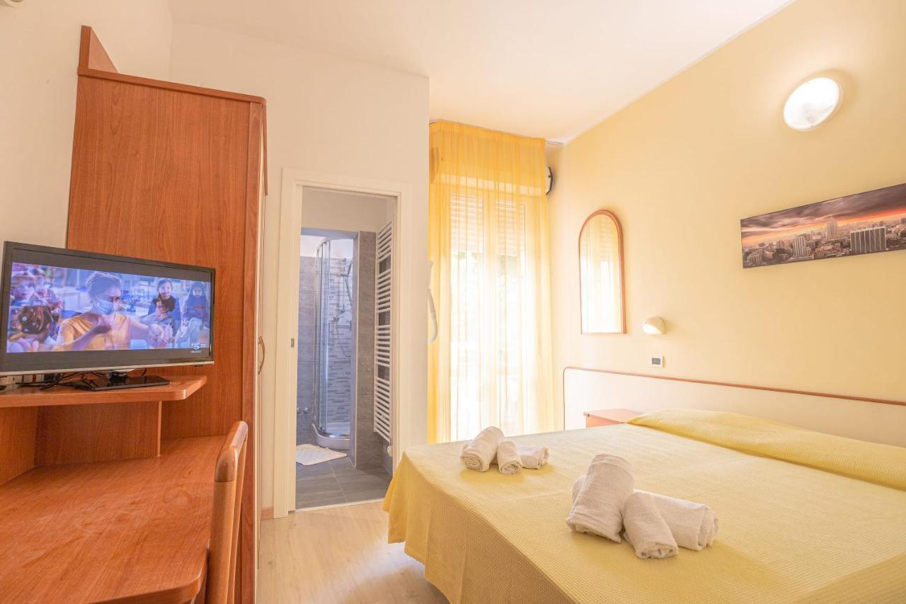 Hotel Paola Garden - Nuova Gestione Bellariva Di Rimini Buitenkant foto