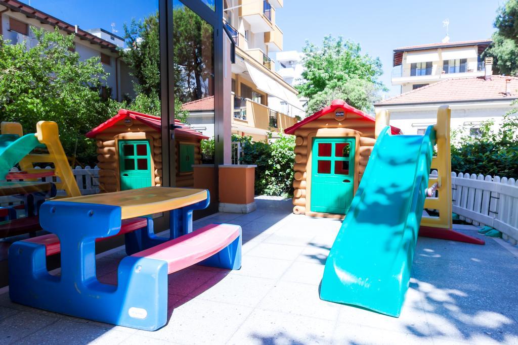 Hotel Paola Garden - Nuova Gestione Bellariva Di Rimini Buitenkant foto