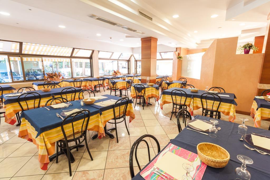 Hotel Paola Garden - Nuova Gestione Bellariva Di Rimini Buitenkant foto